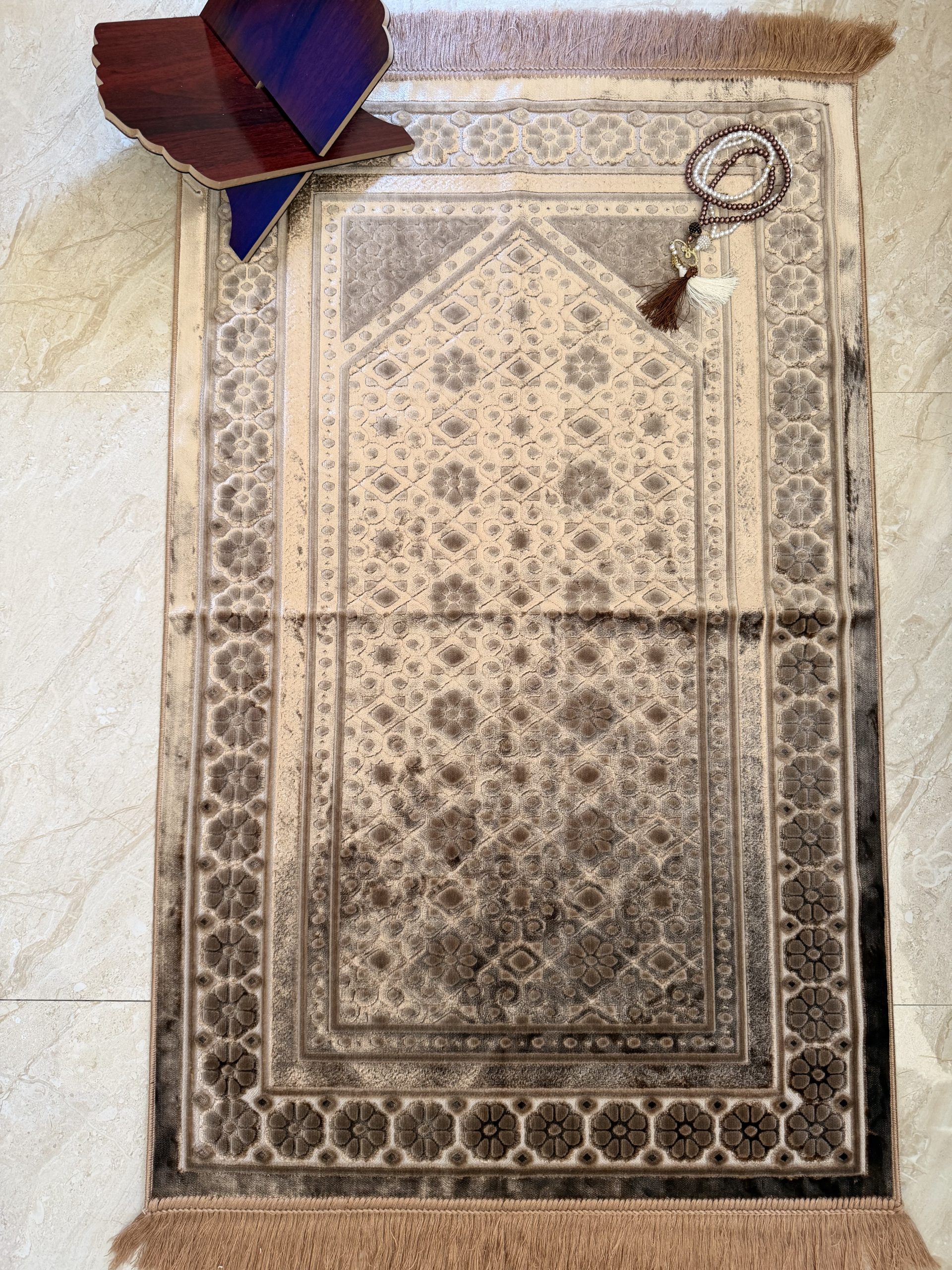 Velvet Islamic Prayer Mat Turkish Luxury Janamaz Sajadah (Brown)