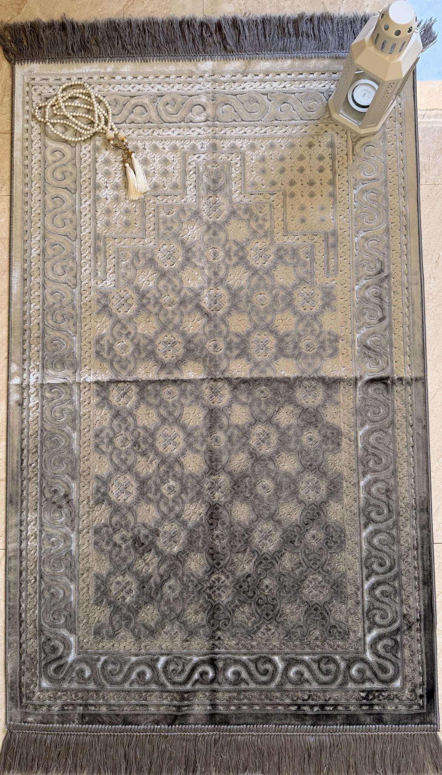 Velvet Islamic Prayer Mat Turkish Luxury Janamaz Sajadah (Silver Grey)